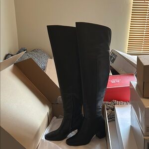 Elegant Black Over-the-Knee Boots
